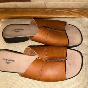Dockers brown leather sandals size 8 1/2